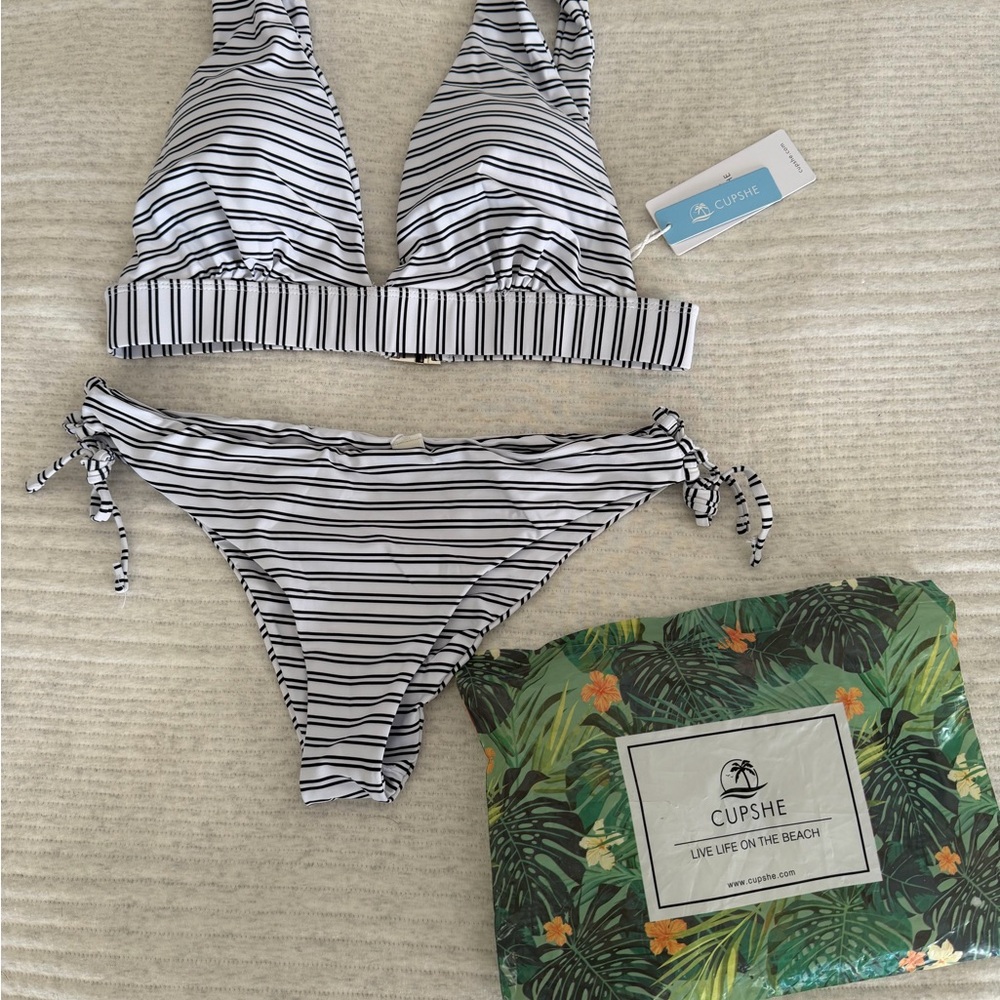 Cupshe Monochrome Striped Bikini Set